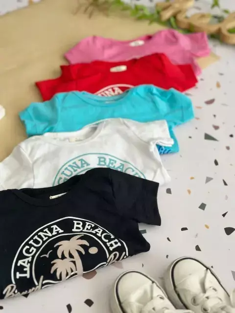 BODY ESTAMPADO SNK LAGUNA BEACH MANGA CORTA - comprar online