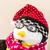Hugsy, o Pinguim de Joey – A Pelúcia Mais Icônica de Friends! na internet
