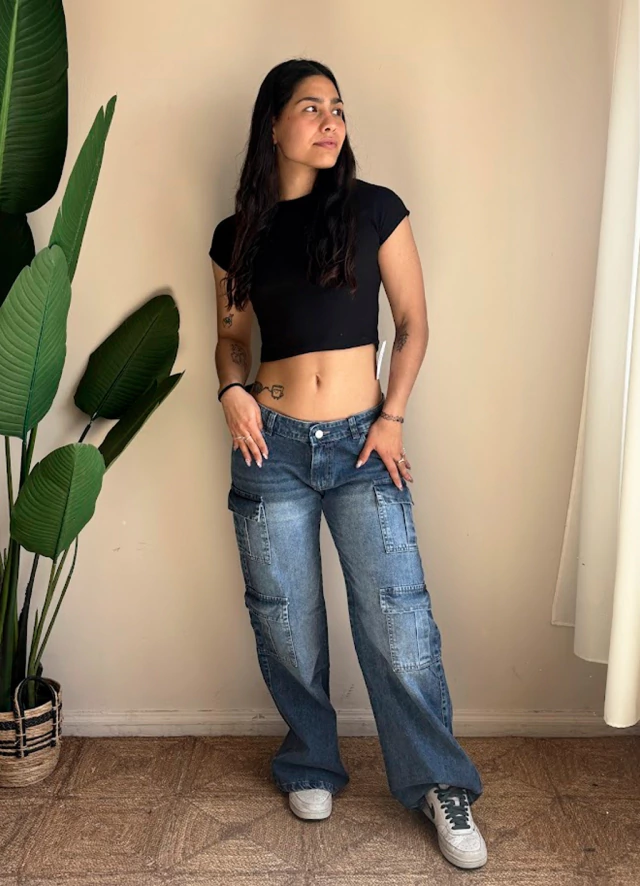 Pantalones wide leg multi cargo de Dasani