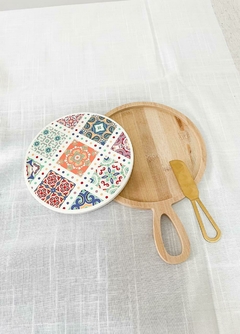CONJUNTO 3 PEÇAS PARA QUEIJO COM BANDEJA DE BAMBU FACA DOURADA E TÁBUA LADRILHO 20X28X2CM na internet