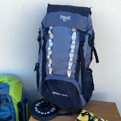 Mochi Camping Negra/Gris 75L