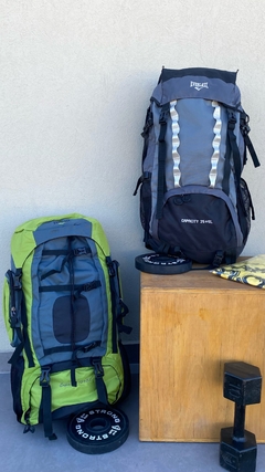 Mochi Camping Negra/Gris 75L en internet