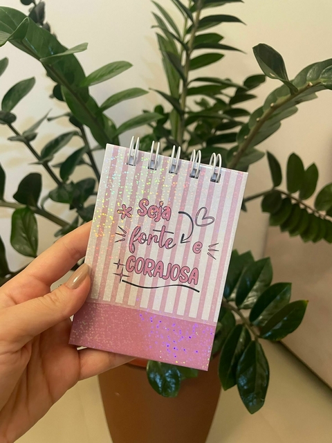 Caderno "Seja forte e corajosa"