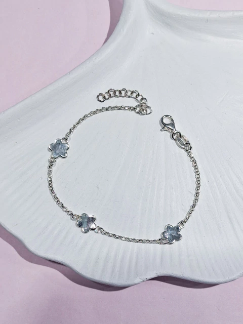 PP400-17 / Pulsera Rolo 3 Flores Lisas - Regulable 17cm a 20cm