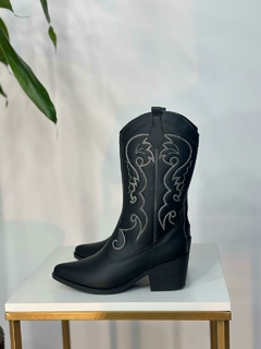 Bota Amanda Cano Alto Desenhada Preta - comprar online