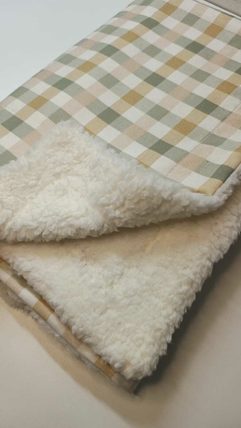 Manta Carneirinho - Conforto e Carinho Bytah Ateliê