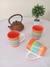 Taza jarro colores a la hora del té, café o chocolate en internet