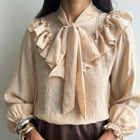 Camisa com babado amarração