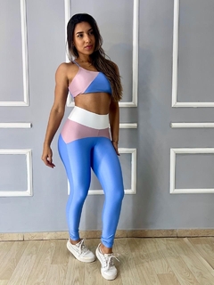 Conjunto tricolor