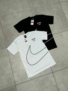 REMERA NIKE SWOOSH