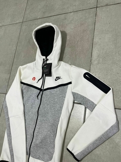 CAMPERA TECH COMB - comprar online
