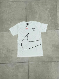REMERA NIKE SWOOSH - Suns Sport Mayorista