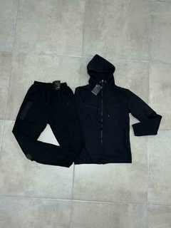 CONJUNTO NIKE TECH - comprar online