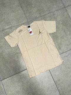 REMERA JORDAN BORD en internet