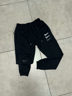 Imagen de CONJUNTO NIKE STRIP