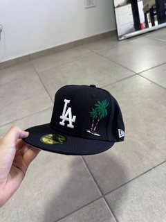 GORRA NEW ERA BLACK PALM - Suns Sport Mayorista