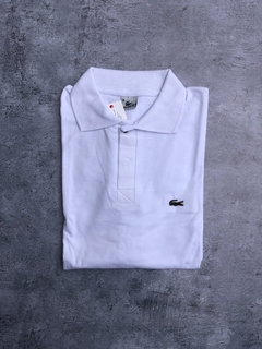 CHOMBA DE PIQUE LACOSTE BLANCA en internet
