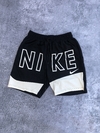 BERMUDA NIKE COMBINADO NEGRO/BLANCO