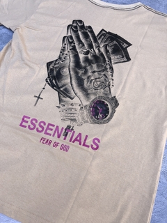 REMERA ESSENTIALS en internet