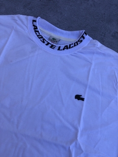 REMERA LACOSTE TEGIDO BLANCA - comprar online