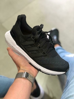 Tênis Adidas Ultraboost - loja online