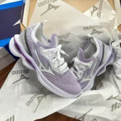 Tênis Mizuno Wave Invictus Feminino Premium