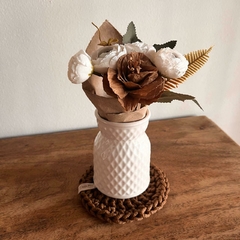 Cuenco de cerámica | florero sin drenaje Tulipán + posaflorero tejido + ramito de flores blancas artificiales o lavandas - comprar online