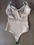 Body feminino com bojo na internet