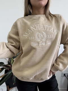 Buzo MANHATTAN camel+hueso en internet