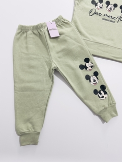 Conjunto Mickey smile verde oliva en internet