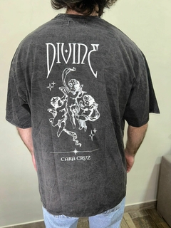 Remera Divine - comprar online