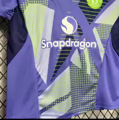 Kit Infantil Manchester United 24/25 Adidas na internet