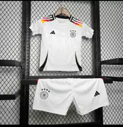 Kit Infantil Alemanha 2024/2025 Adidas na internet