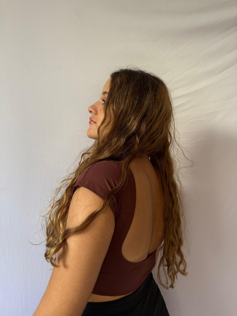 blusa stranka marrom