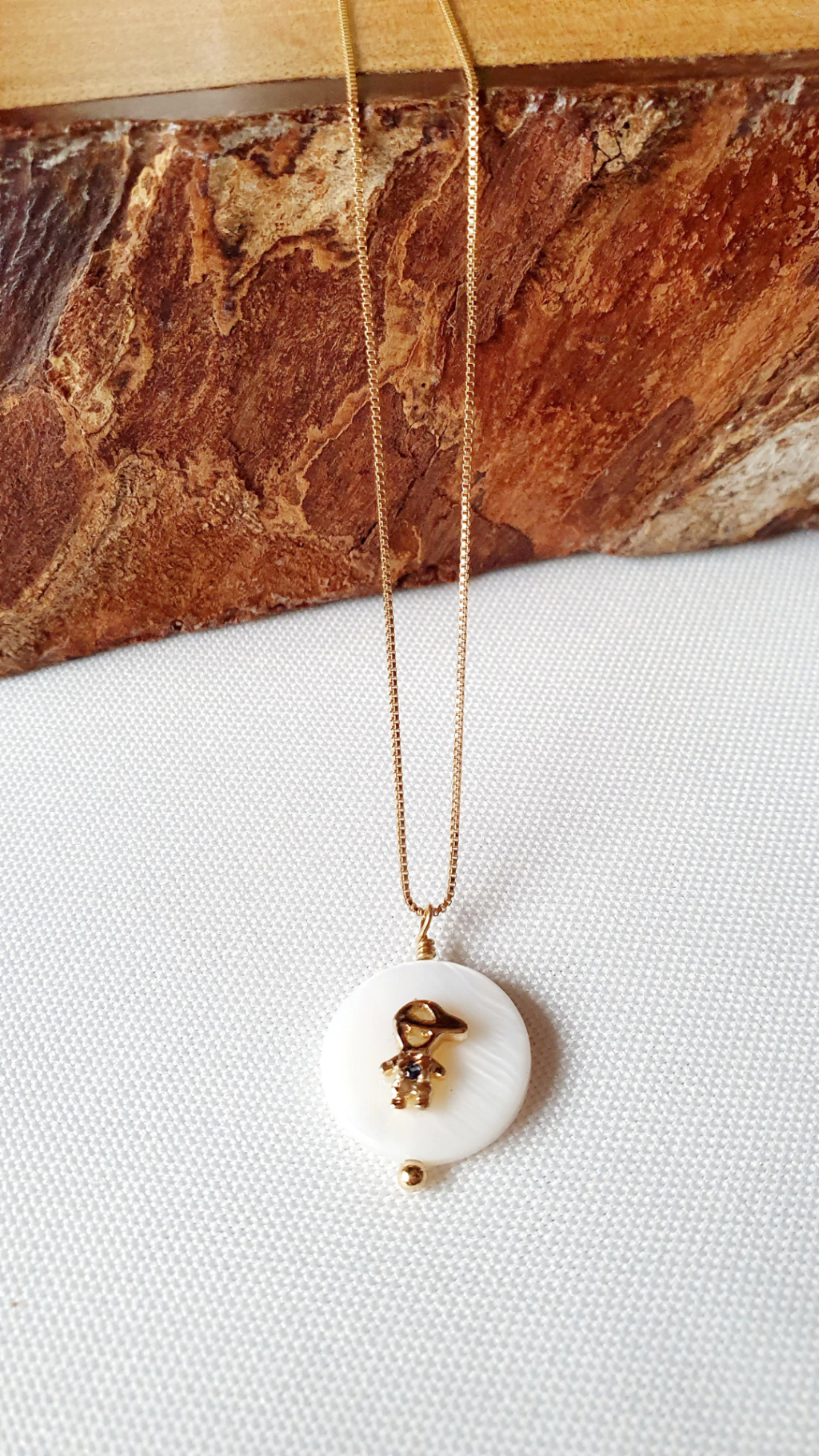 Colar madrepérola com filho 40cm