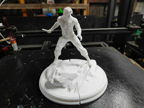 Rambo 20cm de altura color blanco