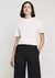 Camiseta Dzarm Reta Decote Redondo 6SGQ DZARM - AREA ECLETICA