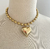 Collar perlas doradas y corazon - comprar en línea