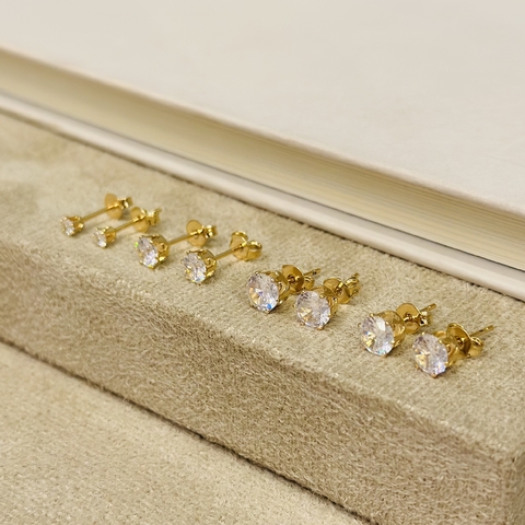 Brinco zircônia redonda