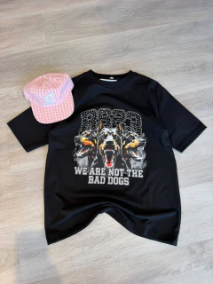 REMERA PERROS STRASS NEGRA en internet