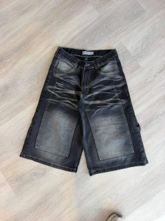BERMUDA JEAN NEVADA BIGOTES BORDADO ATRAS - comprar online