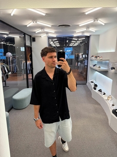 CAMISA RELAXED NEGRA