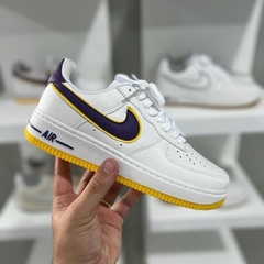 AF-1 Blanco Pipa Azul y Amarillo