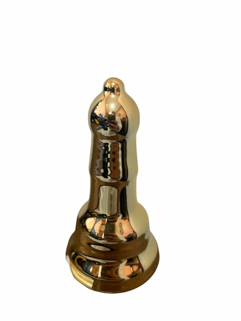 Enfeite peças xadrez metalizado pequeno dourado em cerâmica - 11 cm