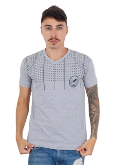 Camiseta Masculina Decote V Fashion - comprar online