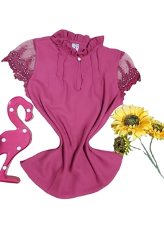 Blusa Feminina Detalhe de Renda