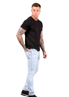 Calça Jeans Skinny Masculina Clara na internet