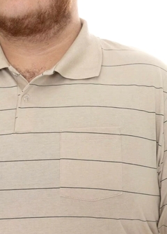 Camisa Polo Plus Size Listrada Bege - loja online