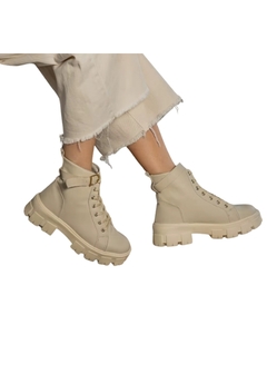 Bota Feminina Coturno Cano Médio na internet