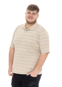 Camisa Polo Plus Size Listrada Bege
